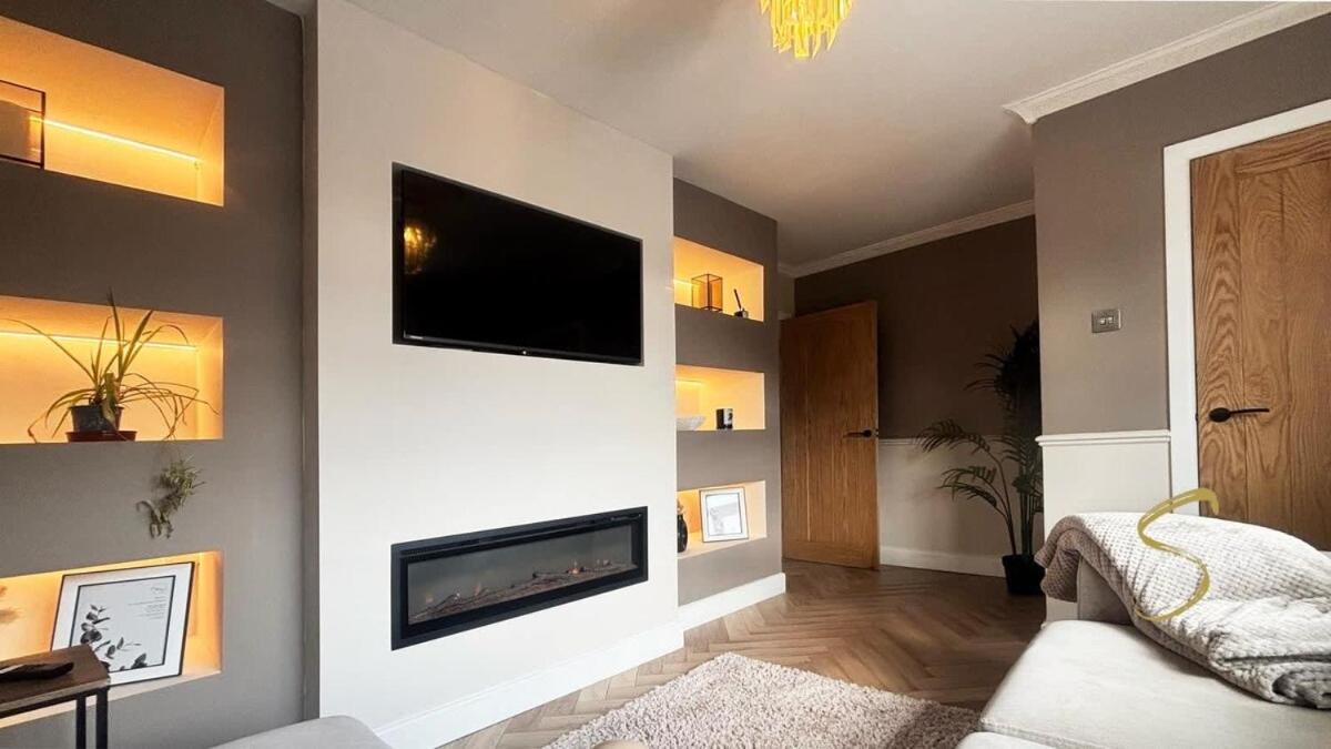 Stylish 2Bed - Manchester - Free Parking ハイド エクステリア 写真
