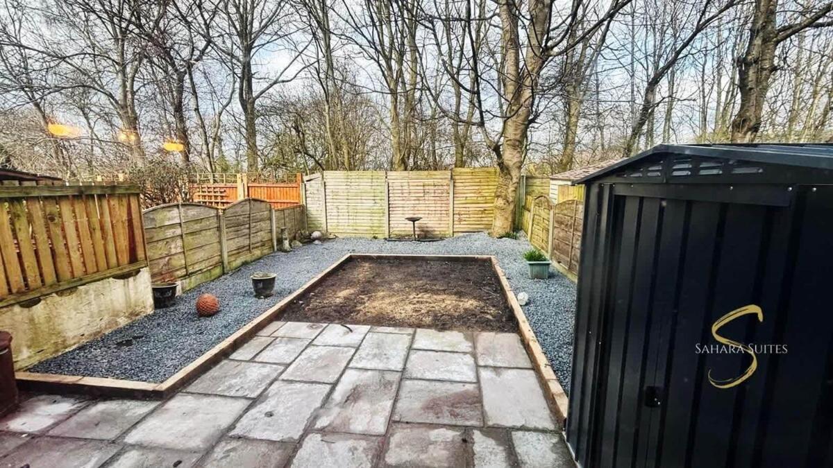 Stylish 2Bed - Manchester - Free Parking ハイド エクステリア 写真