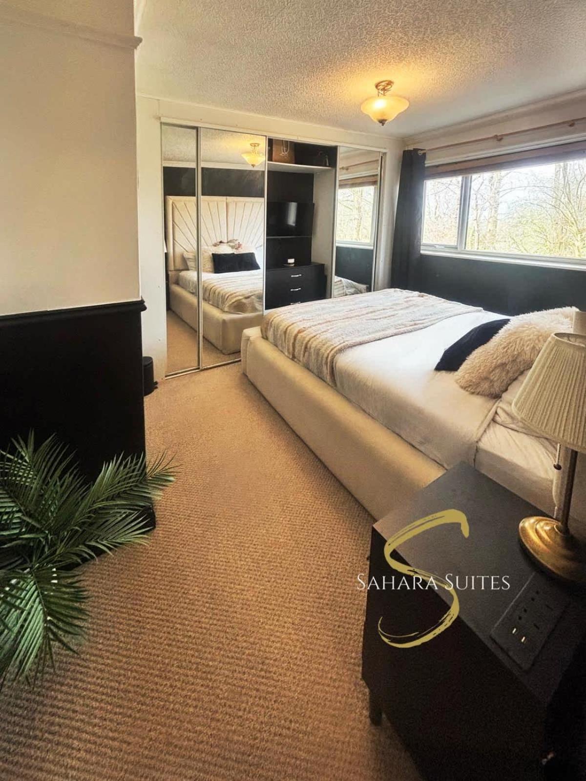 Stylish 2Bed - Manchester - Free Parking ハイド エクステリア 写真